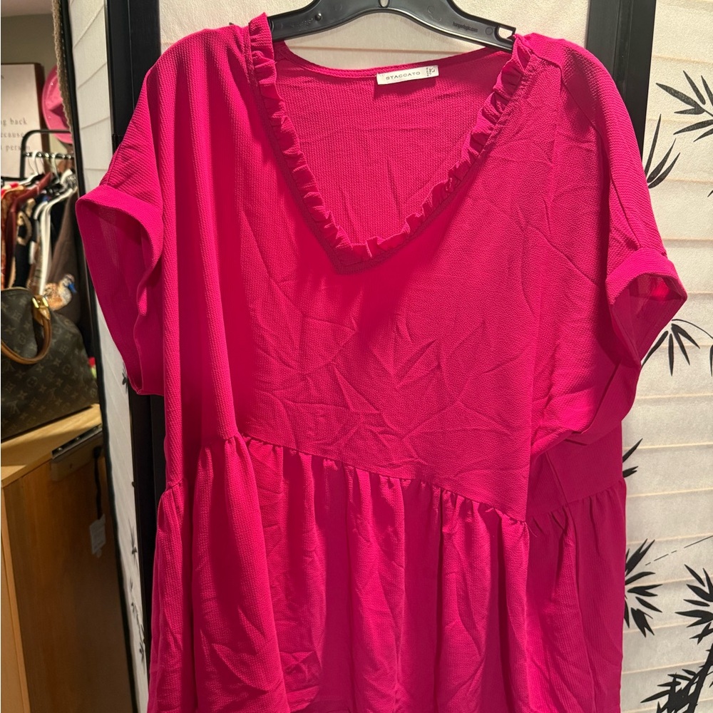 Vibrant Pink Women's Top  staccoto size L